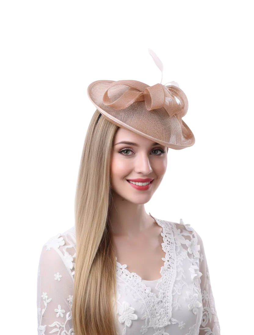 Chapeau élégant en lin avec nœud et plume — Cambrie