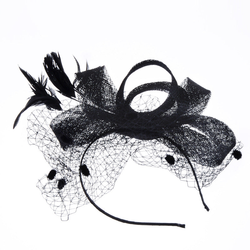Chapeau élégant en lin avec plume et nœud — Ava