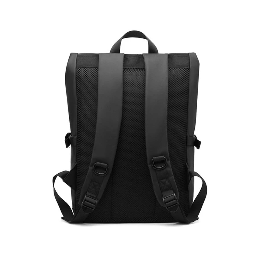 Hochwertiger, multifunktionaler Rucksack mit großem Fassungsvermögen.