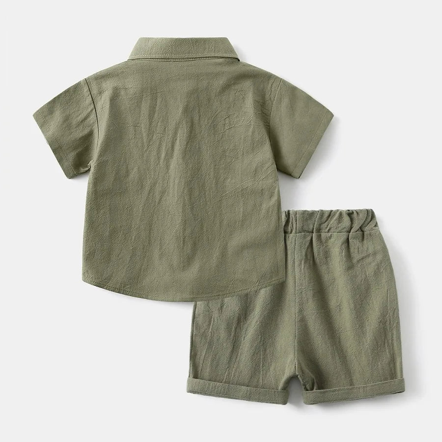 Nouvel ensemble de vêtements d'été pour enfants 2-6T, version coréenne, tenue ample pour enfants, 2 pièces, chemises fines de couleur unie pour garçons + shorts