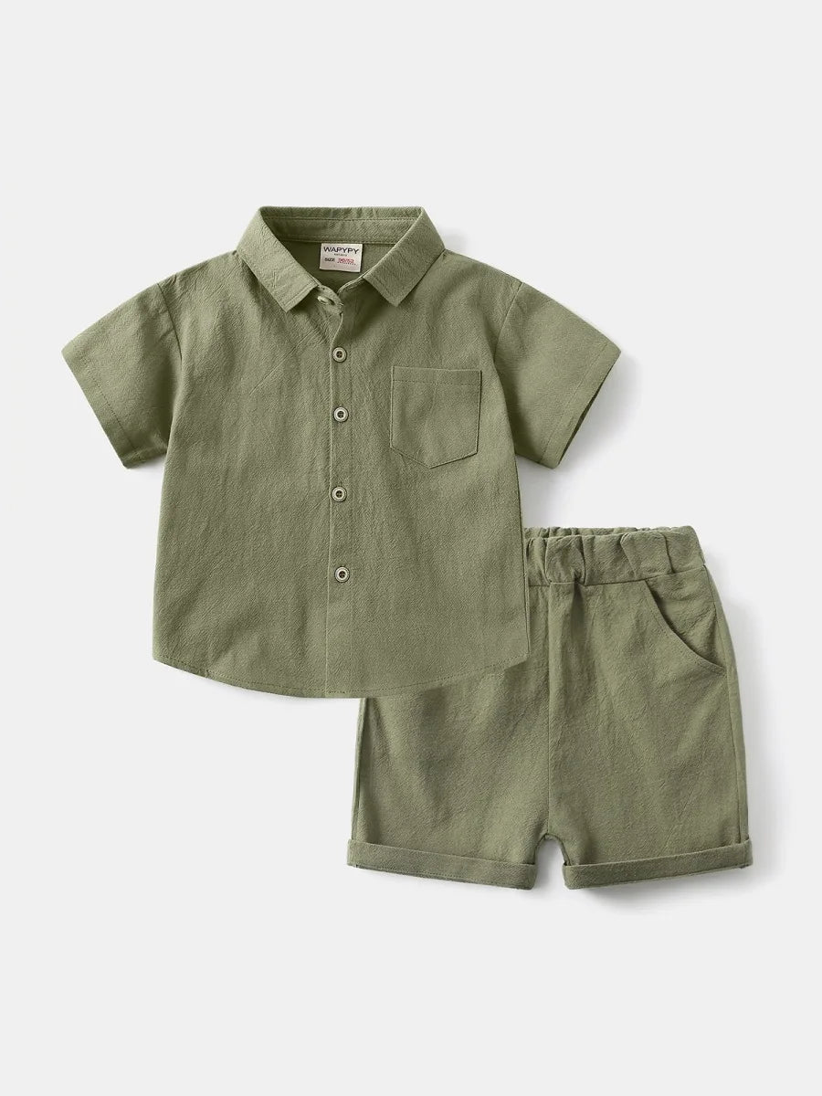 Nouvel ensemble de vêtements d'été pour enfants 2-6T, version coréenne, tenue ample pour enfants, 2 pièces, chemises fines de couleur unie pour garçons + shorts